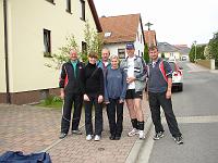  Die Akteure vom Querweg vor dem Abmarsch.