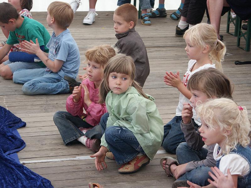 PICT0877.JPG - Vor allem tagsüber waren  viele Kinder da.
