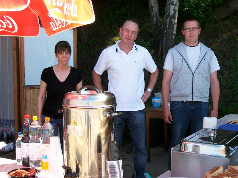 ALIM0542.JPG - Simone, Fred und Lix hatten das Catering super im Griff